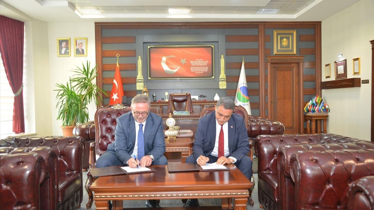 Kırşehir Ahi Evran Üniversitesi yazma ve nadir eser koleksiyonu TÜYEK'e devredilecek