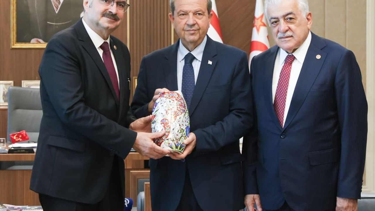 KKTC Cumhurbaşkanı Ersin Tatar, Türkiye ve Azerbaycan Parlamentolar Arası Dostluk Gruplarını Kabul Etti