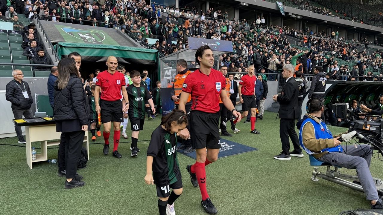 Kocaelispor 0-0 Corendon Alanyaspor — İlk Yarı Özeti (Trendyol Süper Lig, 10. Hafta)