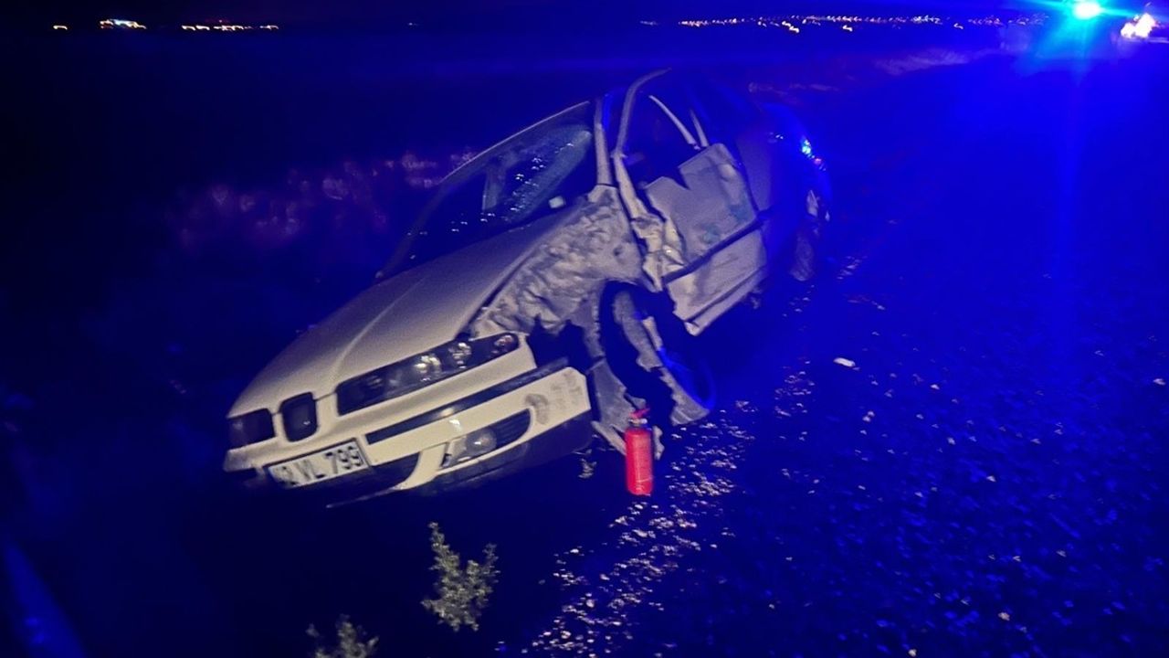 Konya Kadınhanı'nda işçi servisi ile otomobilin çarpışması: 18 yaralı