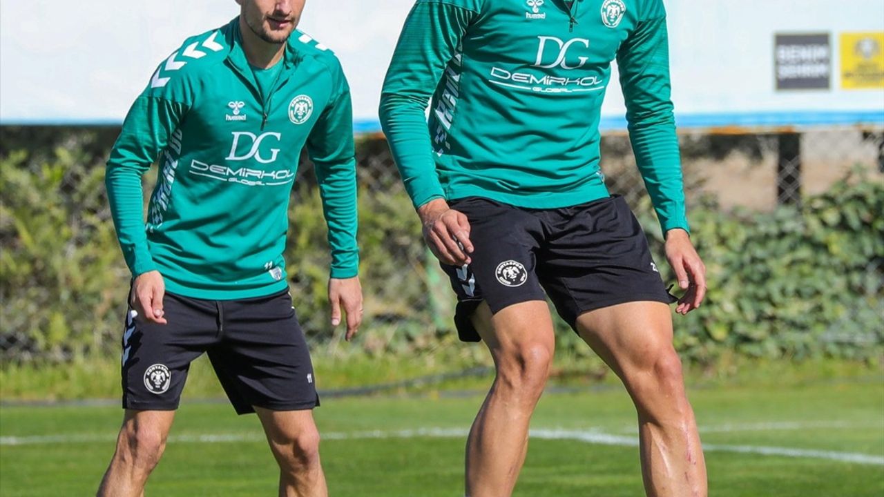 Konyaspor, Gençlerbirliği maçı hazırlıklarını Kayacık Tesisleri'nde sürdürdü