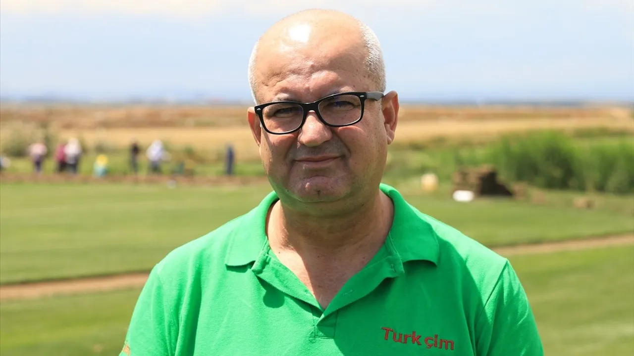 Kumdere’de rulo çim tesisi üretimi 100 bin m²'den 5 milyon m²'ye çıkararak köyde istihdam ve ihracatı artırdı