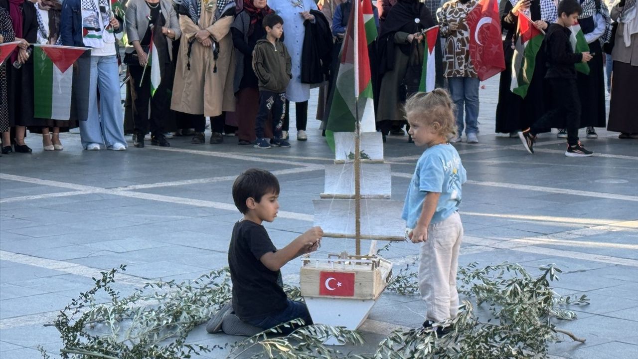 Küresel Sumud Filosu aktivistleri Alpaslan Arslan ve Hakan Şimşek Alanya'da karşılandı