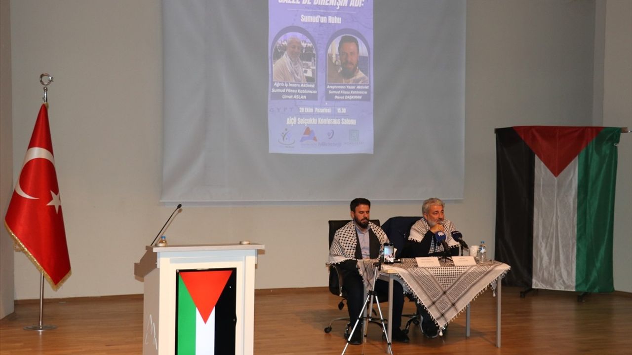 Küresel Sumud Filosu'nda alıkonulan Türk aktivistler yaşadıklarını anlattı