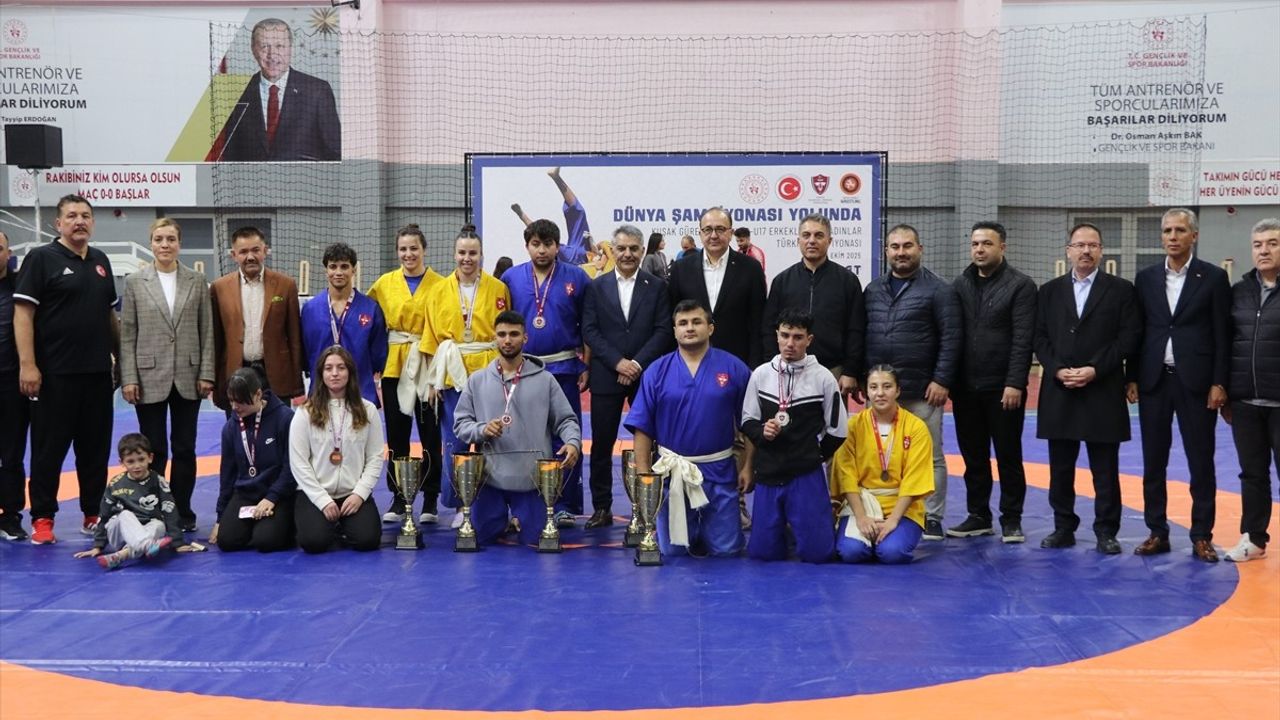 Kuşak Güreşleri Türkiye Şampiyonası Yozgat'ta tamamlandı