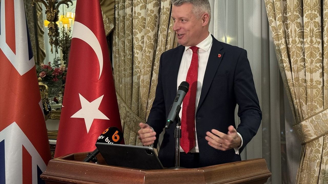 Londra'da Türkiye Cumhuriyeti'nin 102. kuruluş yıldönümü iki resepsiyonla kutlandı