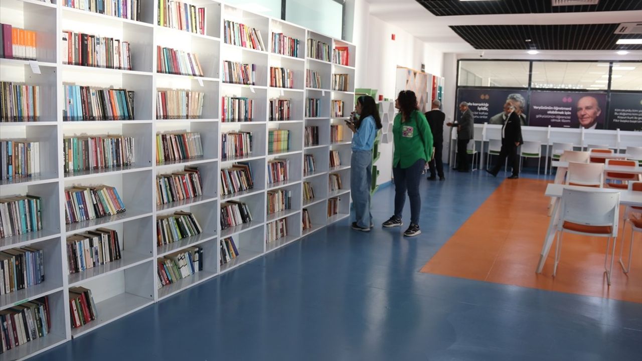 Malatya'da 250 kişilik Çilesiz Kütüphanesi açıldı