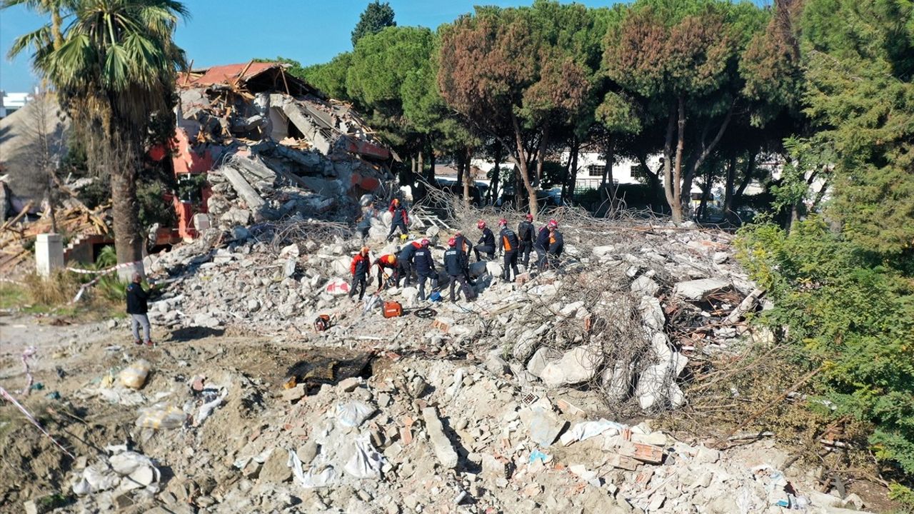 Manisa'da 6,6 büyüklüğünde deprem senaryolu tatbikat: Müdahale ve hazırlıklar değerlendirildi