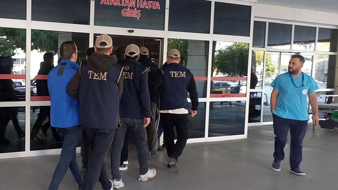 Manisa'da FETÖ soruşturmasında 3 şüpheli tutuklandı