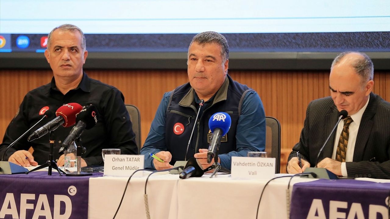 Manisa'da İRAP Değerlendirme Toplantısı: Aktif Fay ve Kentsel Dönüşüm Öne Çıktı