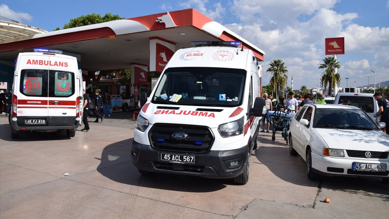 Manisa Turgutlu'da bıçaklı saldırı: Eski eş ve başka bir kişi yaralandı, şüpheli gözaltında
