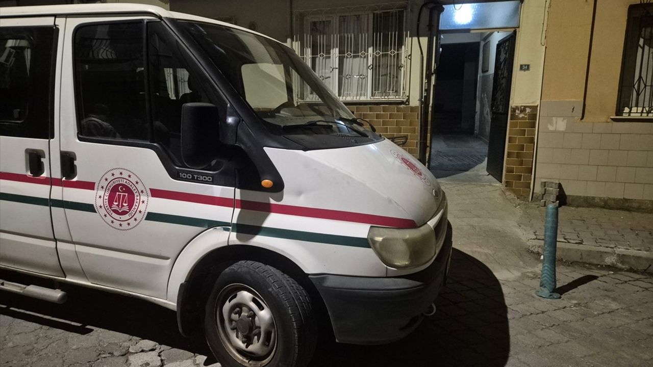 Manisa Turgutlu'da eşi tarafından av tüfeğiyle vurulan kadın yaşamını yitirdi