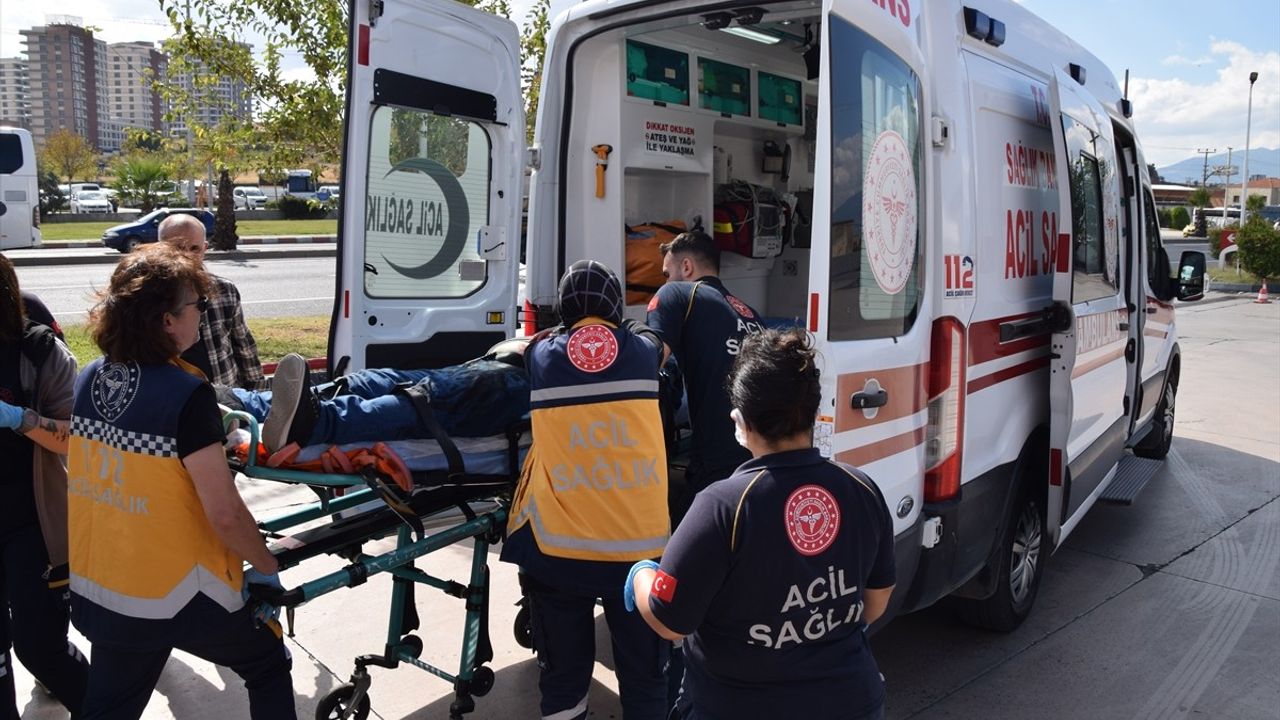 Manisa Turgutlu'da eski eşi ve yanındaki kişi bıçakla yaralandı; şüpheli gözaltında