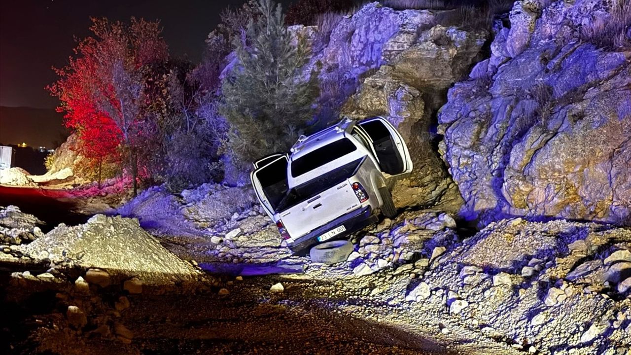 Mardin'de pikap kazasında sıkışan sürücü UMKE ekiplerince kurtarıldı