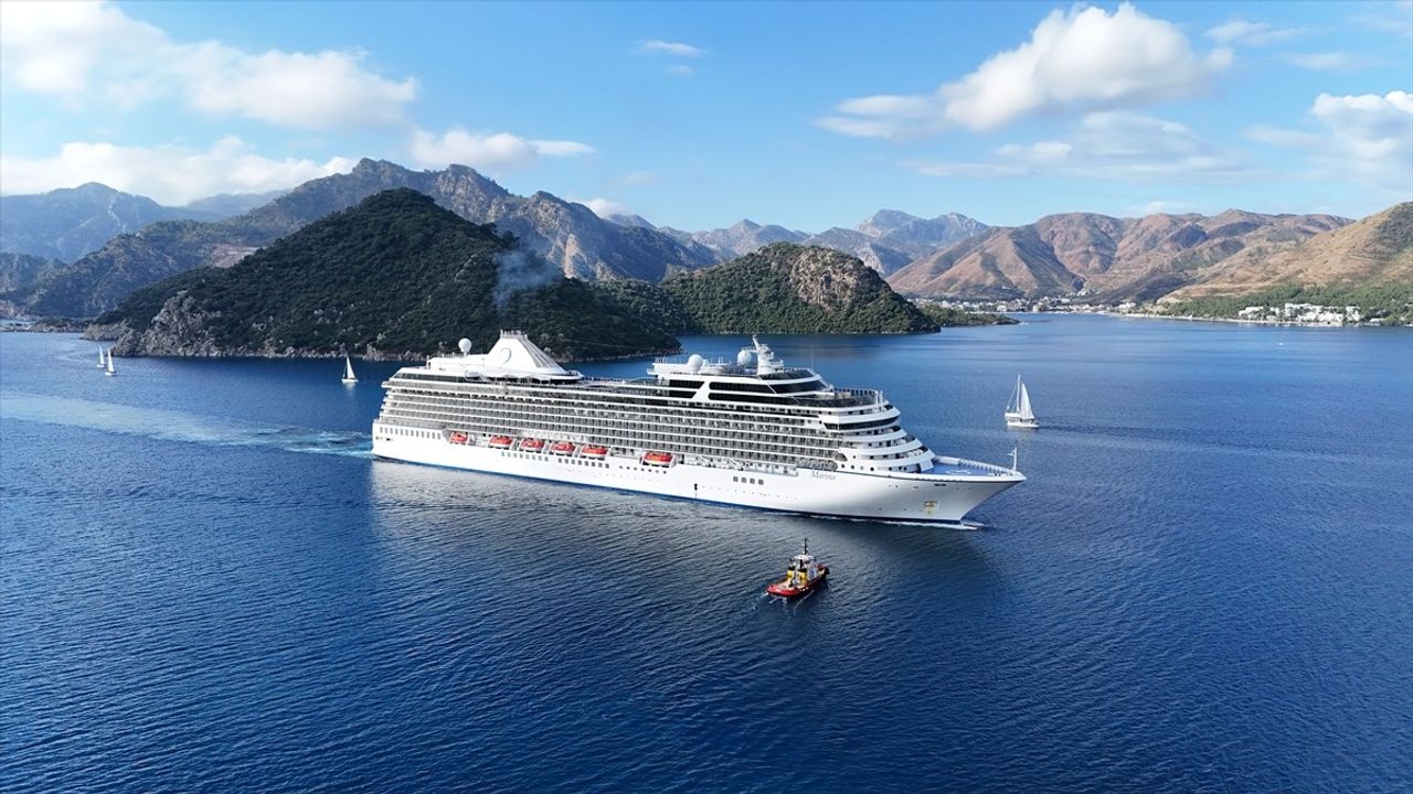 Marina kruvaziyeri Marmaris'e 1193 yolcu getirdi