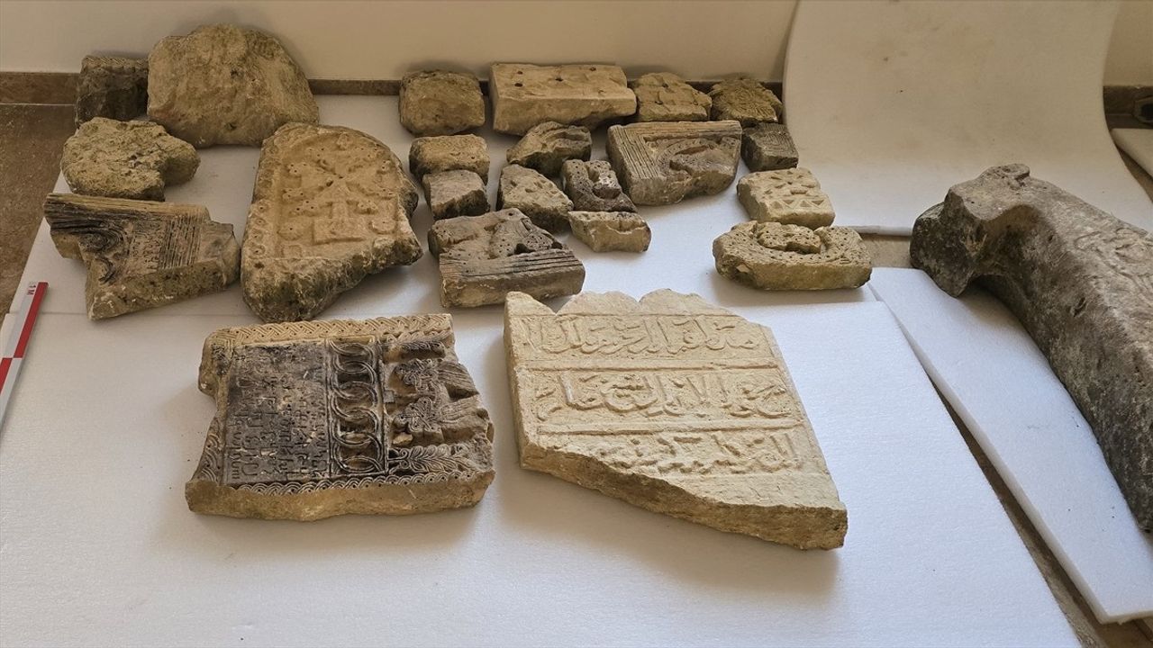 Mazgirt’te köylünün duyarlılığıyla 700 yıllık mezar taşları müzede koruma altına alındı