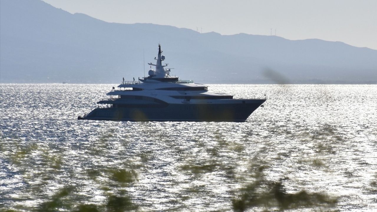 Mega Yat 'Sunrays' Bodrum İçmeler Açıklarına Demirledi