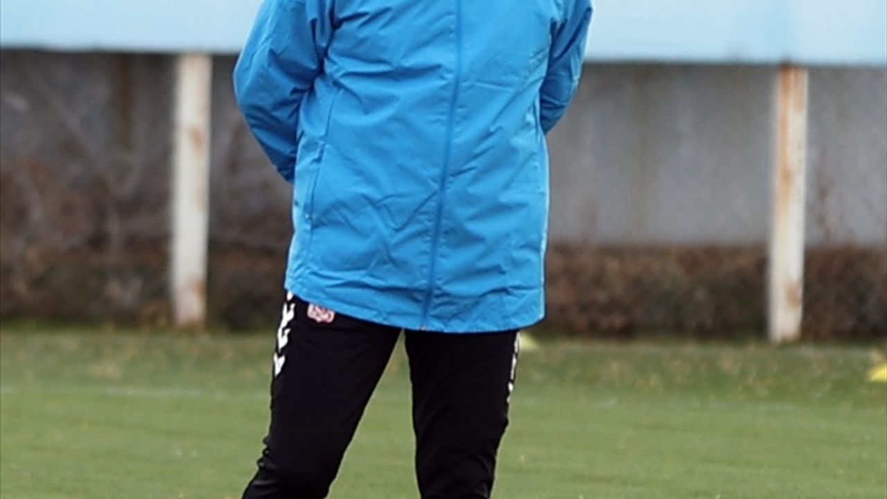 Mehmet Altıparmak: Özbelsan Sivasspor'u play-off potasına taşımak önceliğimiz