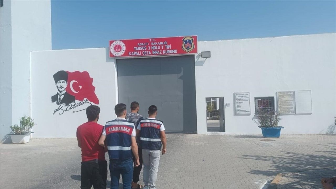 Mersin'de DEAŞ operasyonu: Akdeniz ilçesinde yakalanan 2 zanlı tutuklandı