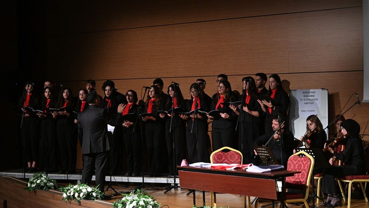 Milli Eğitim Bakanı Yusuf Tekin: Nevşehir'de 'Kim Var' etkinliğinde sanatla fedakârlığı öğretme hedefi