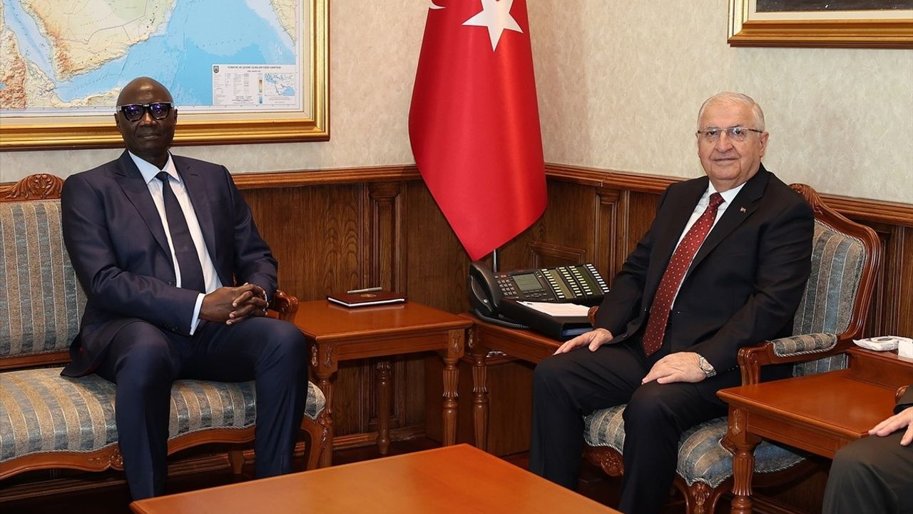 Milli Savunma Bakanı Güler, Senegalli Mevkidaşı Diop ile Görüştü — Arama Kurtarma ve Deniz Gözetimi Mutabakatı İmzalandı