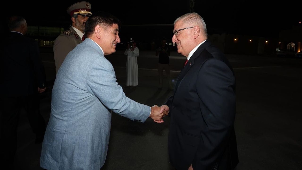 Milli Savunma Bakanı Yaşar Güler, resmi temaslar için Katar'a gitti