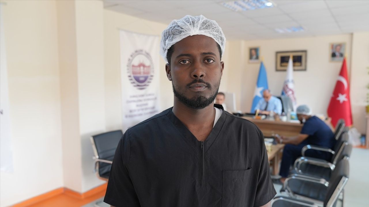 Mogadişu'daki Recep Tayyip Erdoğan Sağlık Bilimleri Fakültesi, mezunlarıyla Somali sağlık hizmetlerine katkı sağlıyor