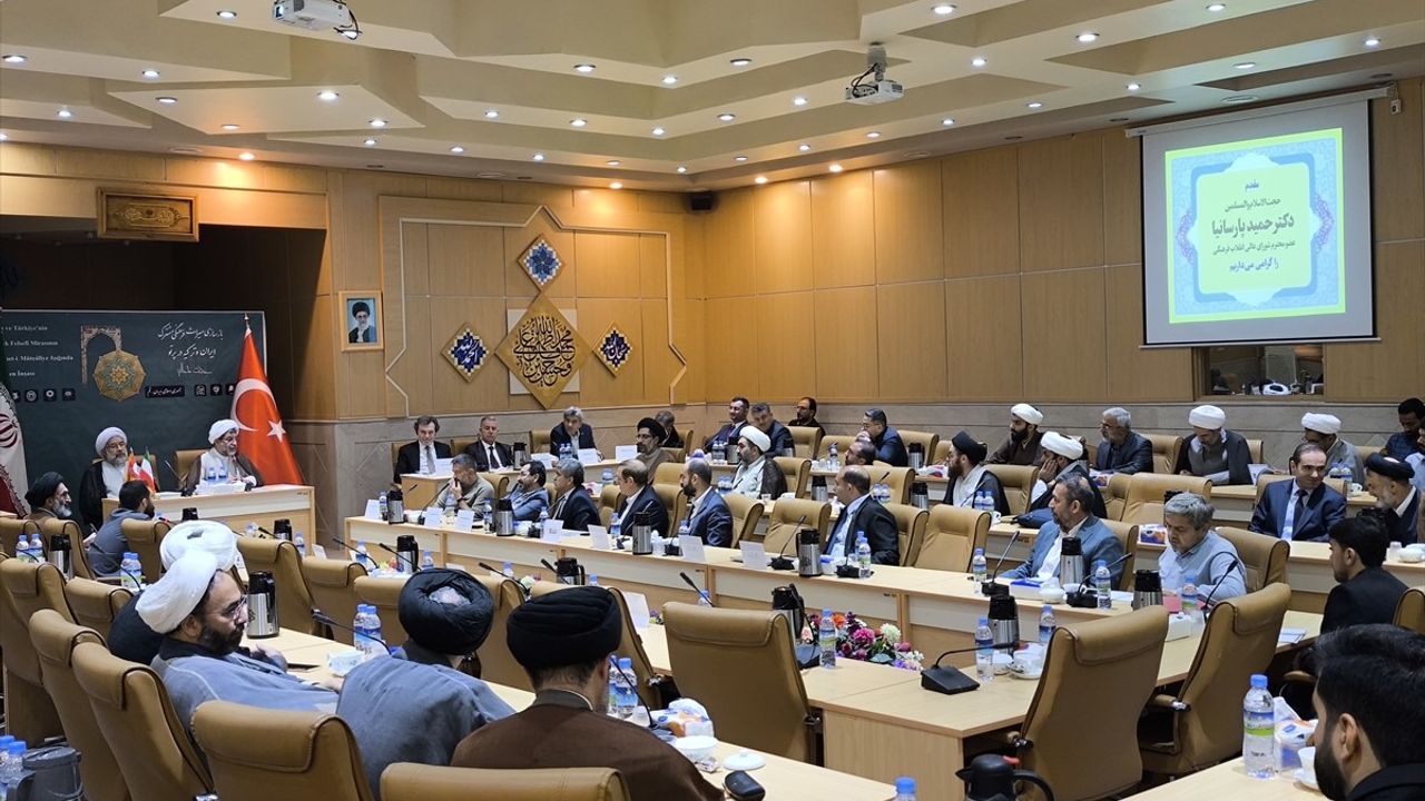 Molla Sadra'nın "El-Esfârü'l Erbaa" Türkçe tercümesi İran'da tanıtıldı