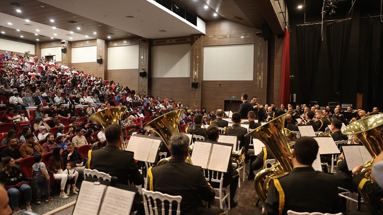 MSB Armoni Mızıkası, Mardin Kültür Yolu Festivali'nde konser verdi