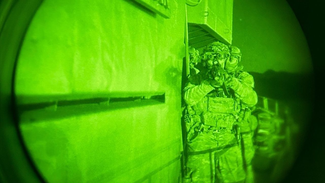 MSB: Türkiye-Polonya 'Su Altı Taarruz Deniz Özel Harekat Tatbikatı-2025' Marmaris'te Devam Ediyor