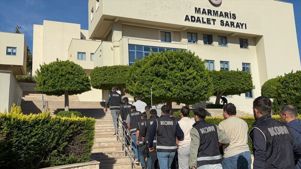 Muğla Marmaris'te teknede yakalanan 11 kişiden 8'i FETÖ sanığı tutuklandı