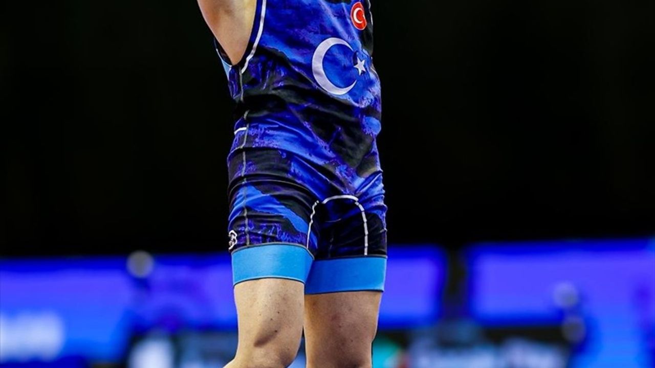 Muhammed Halit Özmuş Dünya 23 Yaş Altı Şampiyonası'nda Gümüş Madalya