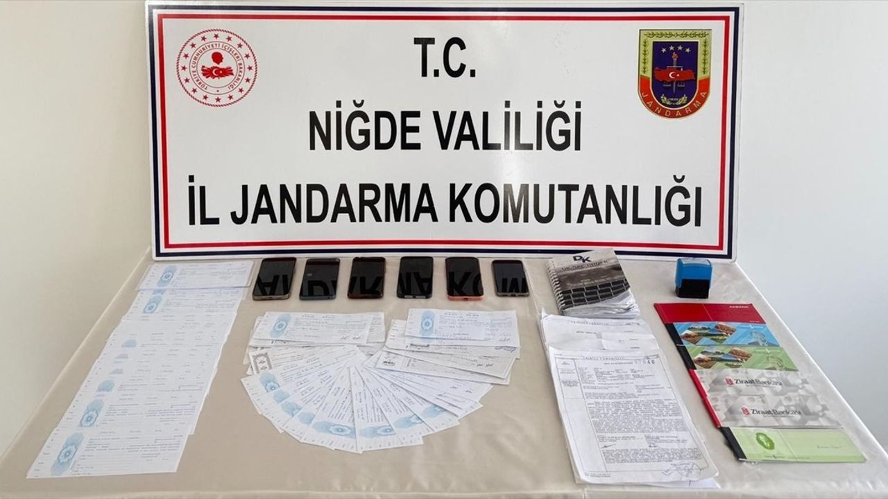 Niğde'nin Bor ilçesinde tefecilik operasyonu: 4 şüpheli gözaltında