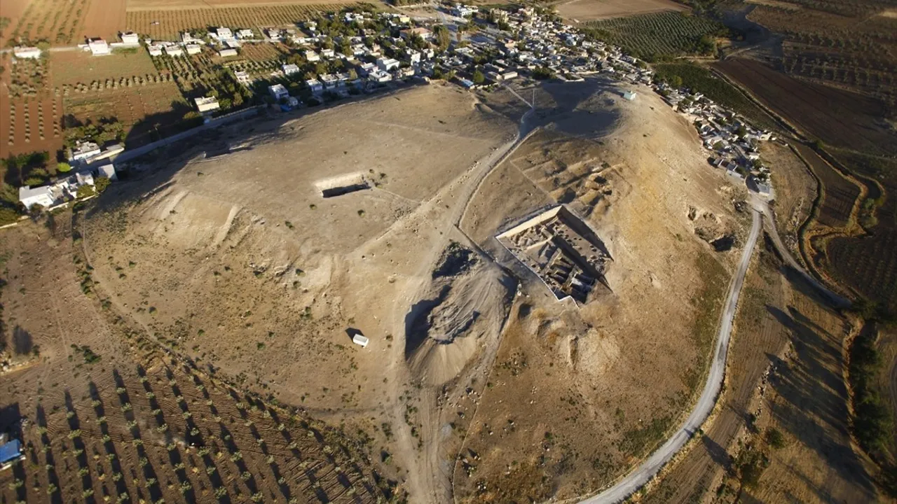 Oylum Höyük kazılarında Hitit belgeleri ve anıtsal yönetim yapısı ortaya çıktı