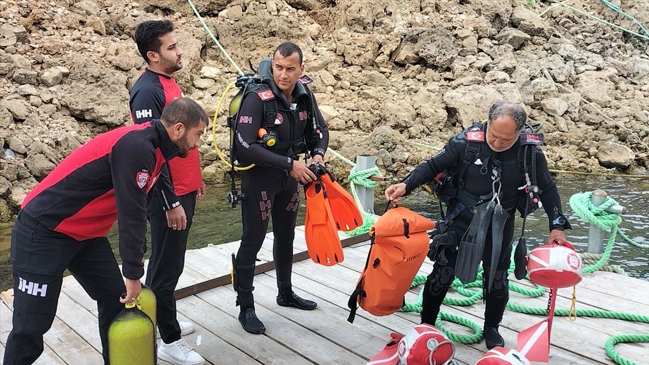 Oymapınar Baraj Gölü'nde kaybolan İrlandalı turist için arama çalışmaları sürüyor