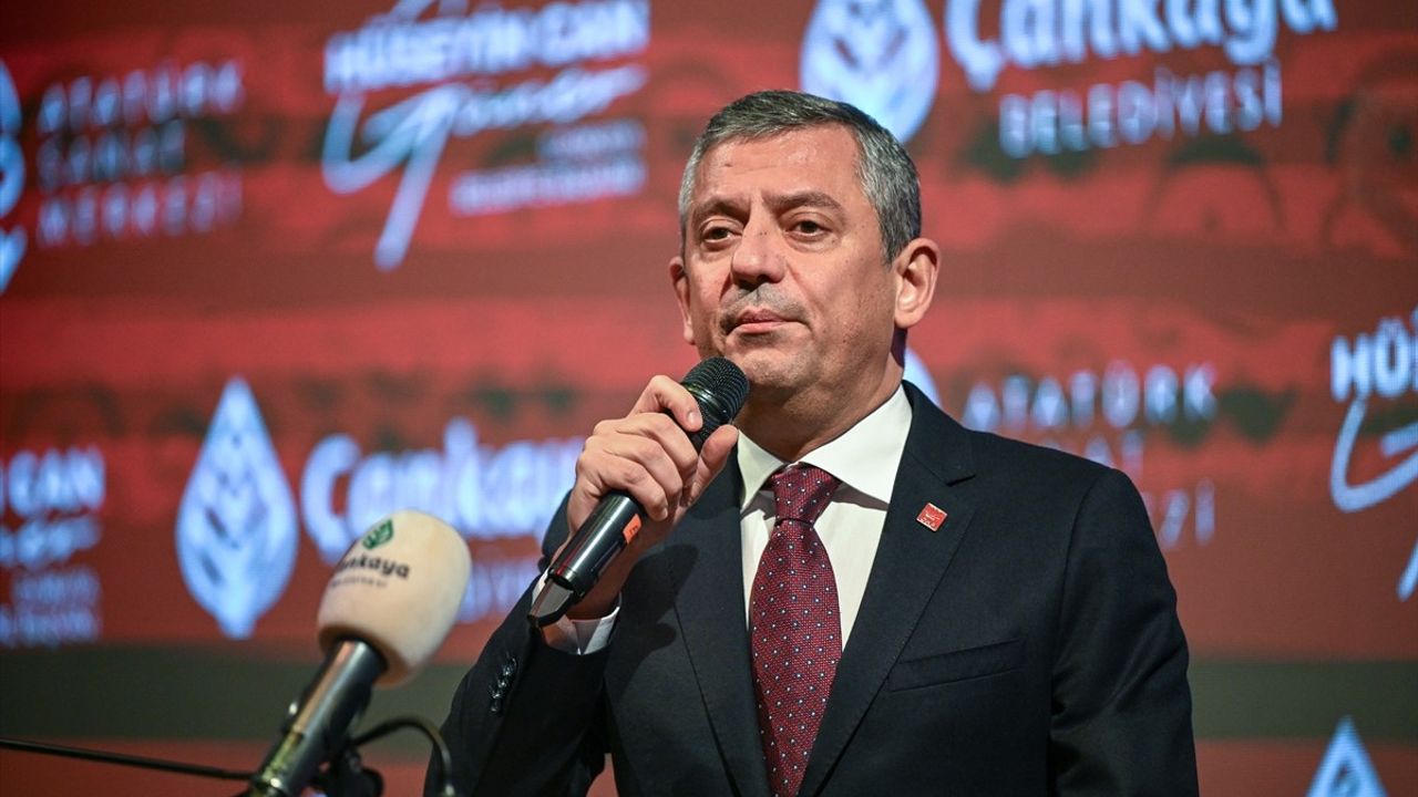 Özgür Özel: Aziz İhsan Aktaş iddianamesi kanıtlardan yoksun, yaklaşık 500 sayfa