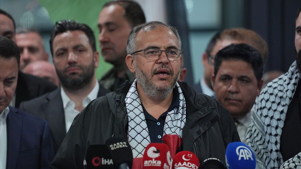 Özgürlük Filosu'nda alıkonulan 3 Türk milletvekili İstanbul'a döndü