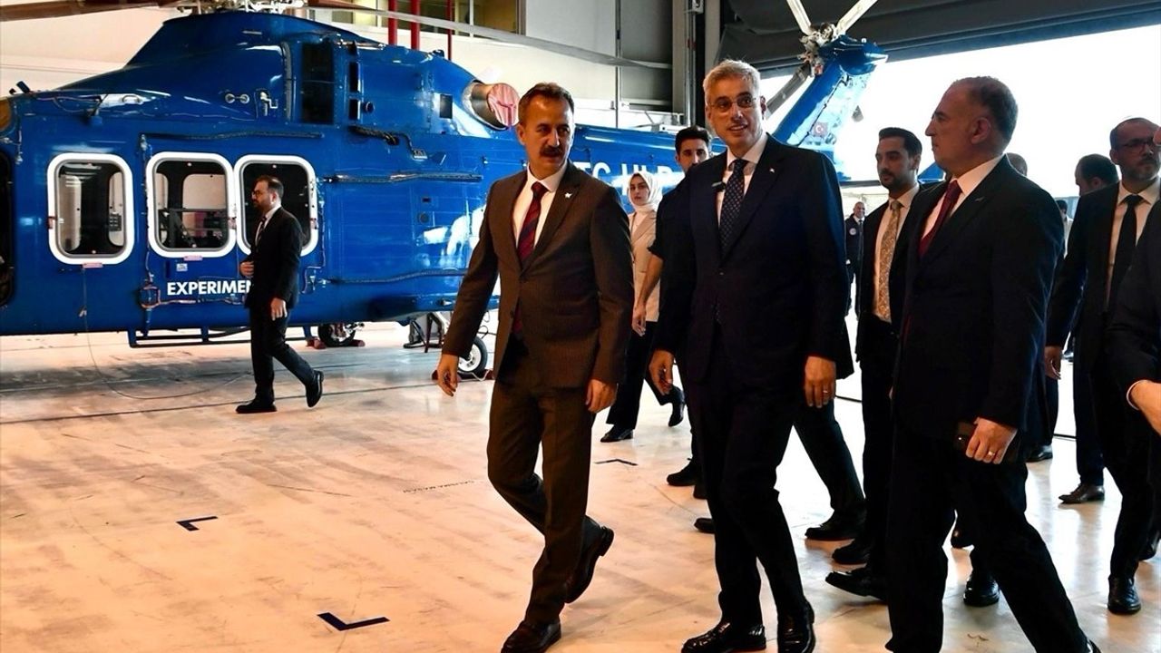 Sağlık Bakanı Memişoğlu: Yerli GÖKBEY Helikopteri 2026'da Hava Ambulans Filomuza Katılacak
