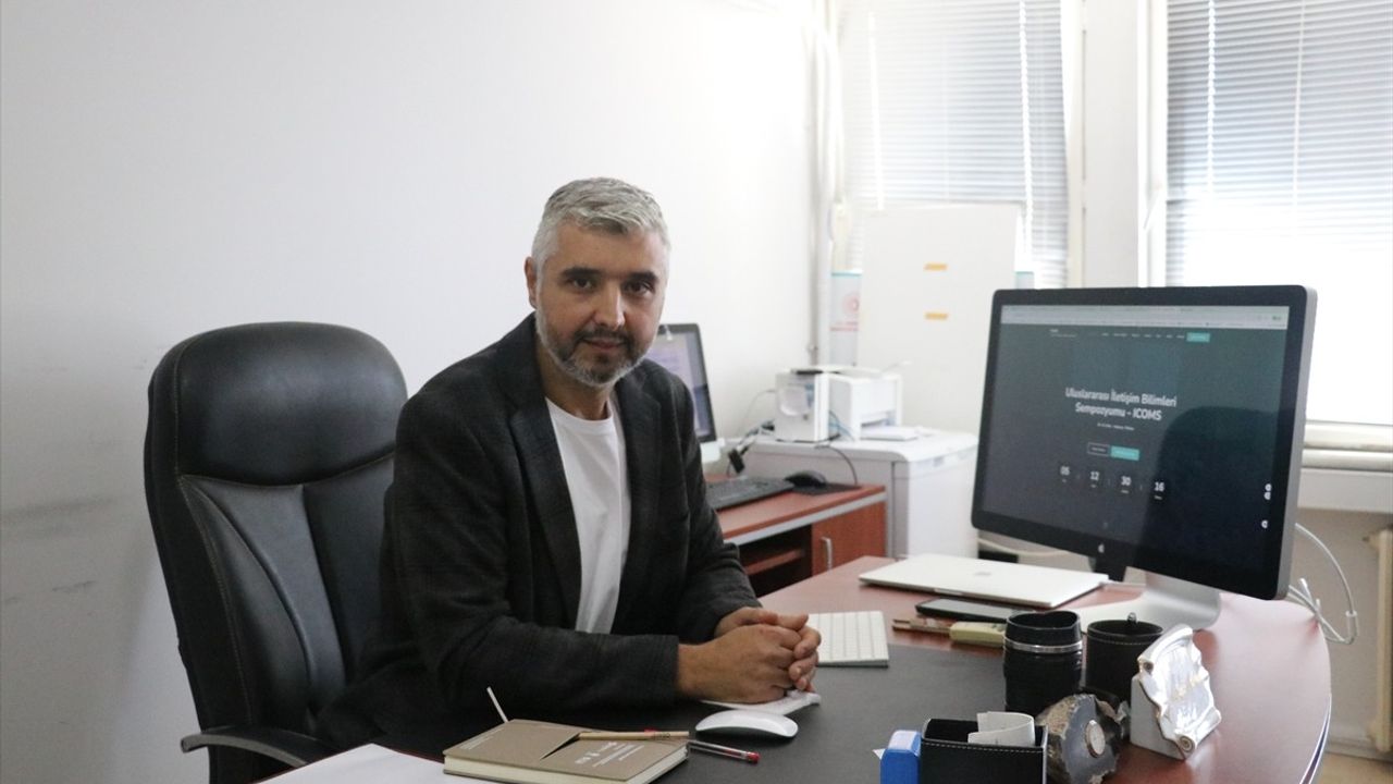 Sakarya'da 5. Uluslararası İletişim Bilimleri Sempozyumu 30-31 Ekim'de — Teması: Türk Dış Politikasında Barış Diplomasisi