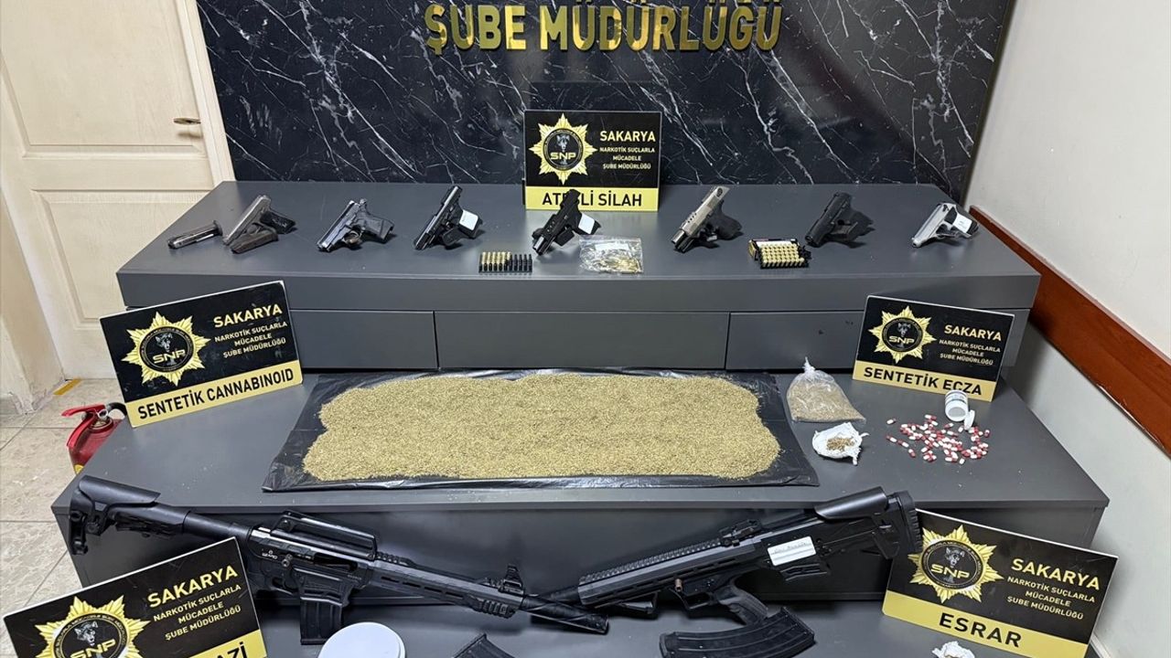 Sakarya'da 551 personelle uyuşturucu ve silah operasyonu: 33 gözaltı