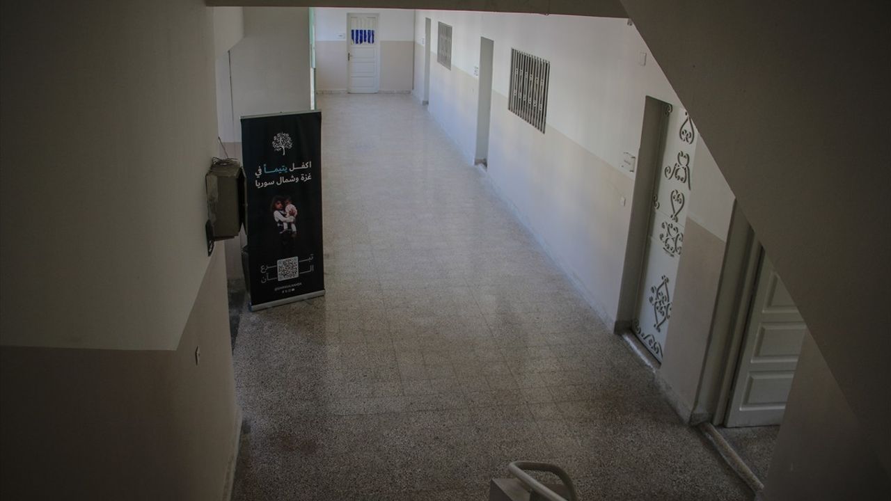 Şam'da Muhammed Behçet el-Bittar Kız Okulu yenilenerek yeniden açıldı