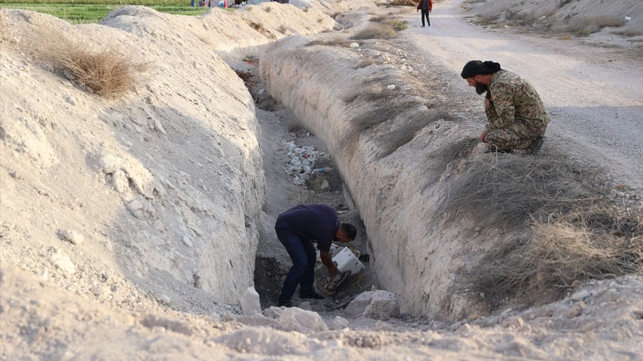 Şam kırsalında Tel alsawan'da 20 kişiye ait toplu mezar bulundu