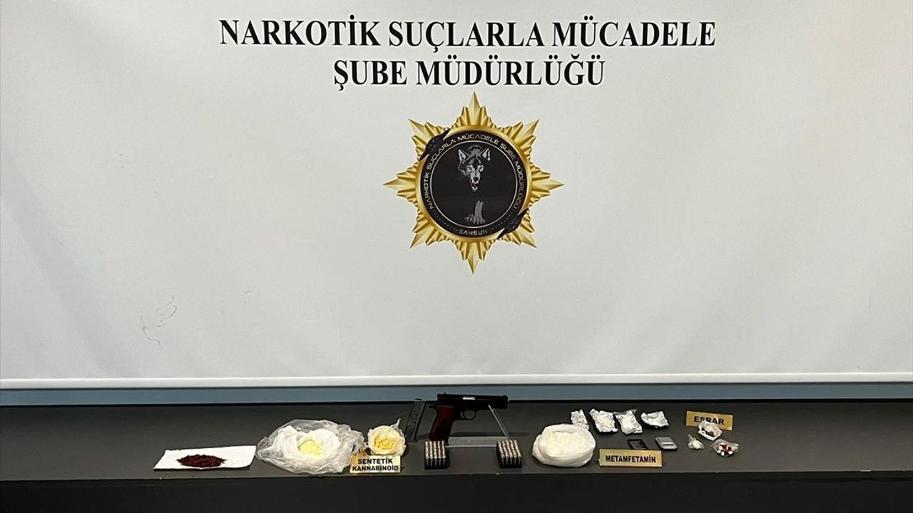 Samsun Atakum'da baza başlığına gizlenmiş 639 gram sentetik uyuşturucu ele geçirildi