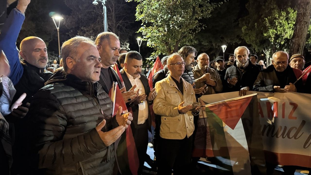 Samsun ve Çorum'da İsrail'in Küresel Sumud Filosu'na Yönelik Saldırı Kınandı