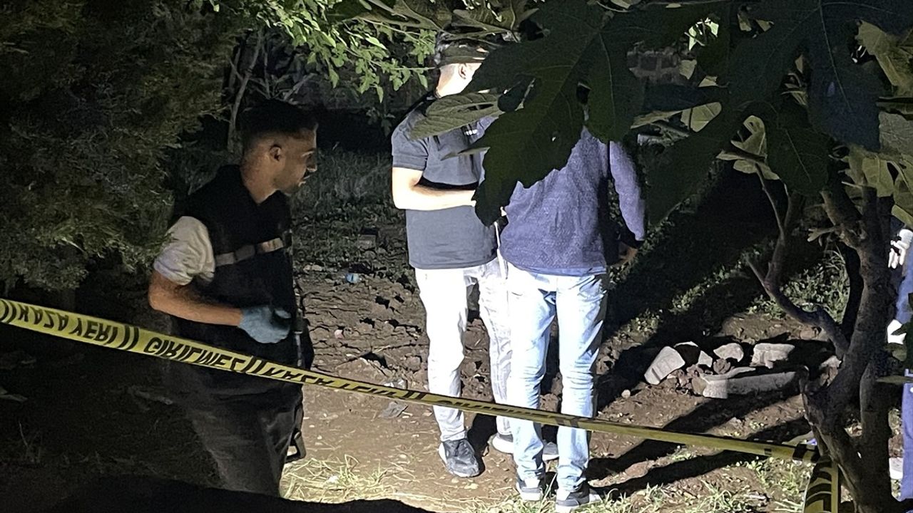 Şanlıurfa Siverek'te cami bahçesinde gömülü yeni doğan bebek cesedi bulundu