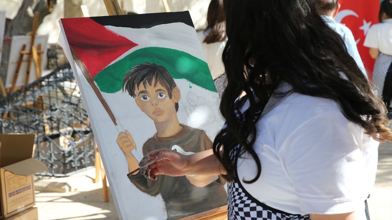Şanlıurfa ve Kilis'te Gazze'ye Destek: Sanat ve Öğrenci Protestoları