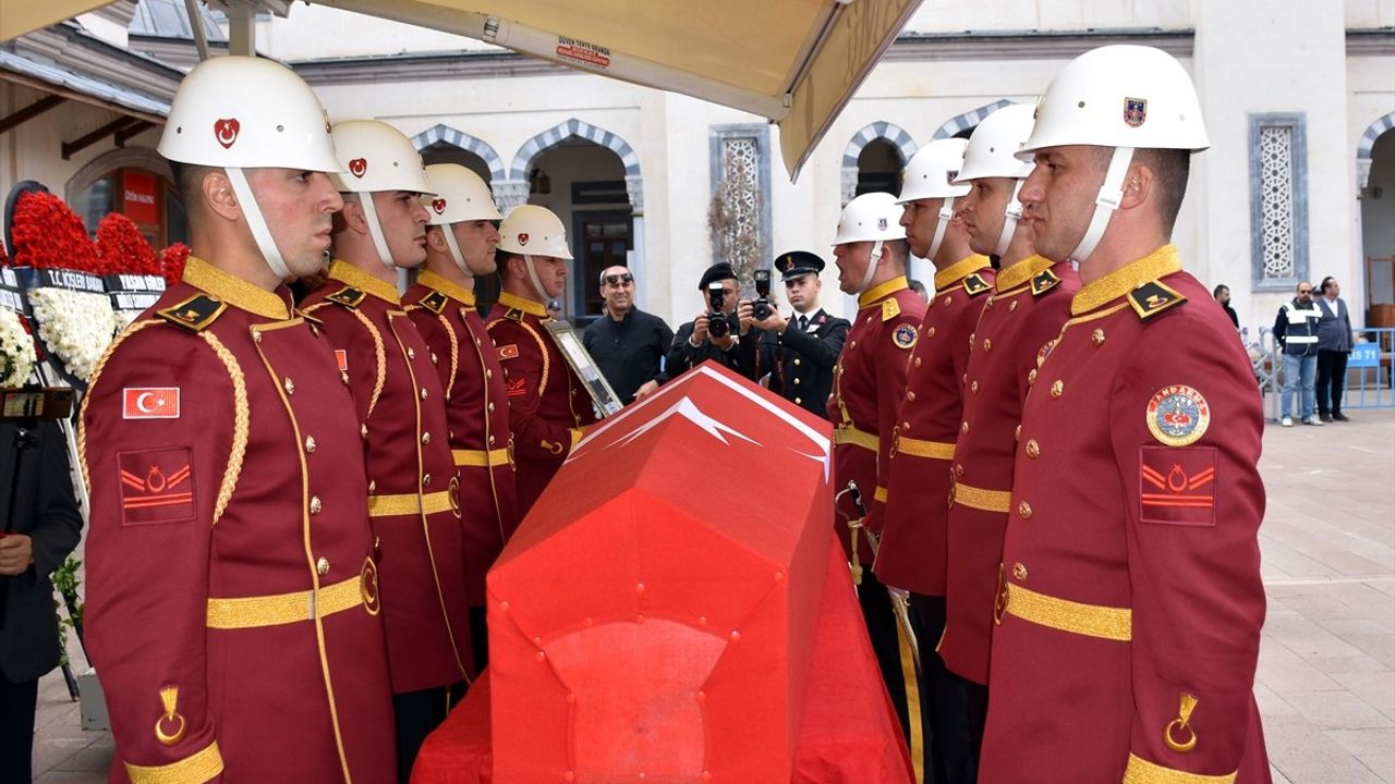 Şehit Jandarma Uzman Çavuş Arif Özdemir Kırıkkale'de Son Yolculuğuna Uğurlandı