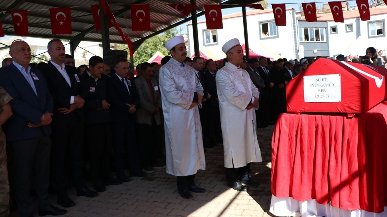 Şehit Piyade Er Eyüp Güner Gaziantep'te Toprağa Verildi