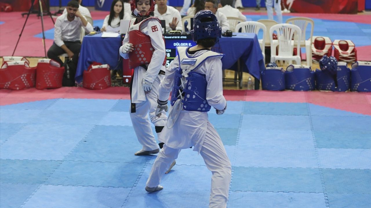 Selami Ateş Türkiye Kulüpler Tekvando Şampiyonası Alanya'da başladı: 70 ilden bin 700 sporcu mücadele ediyor