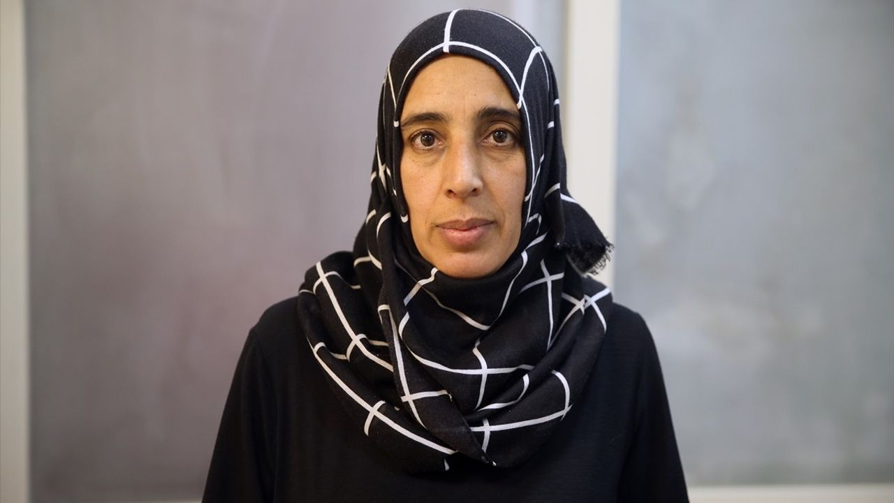 Siirt'te kan bankası çalışanı, lösemili 13 yaşındaki çocuğa aferezle trombosit bağışı yaptı